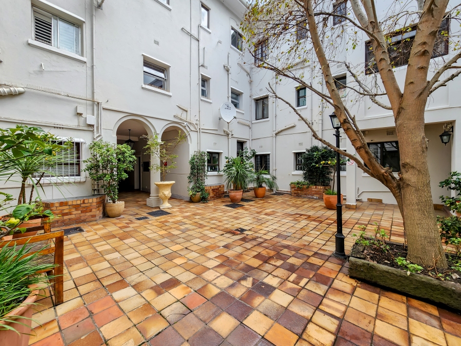 3 Bedroom Property for Sale in Bantry Bay Western Cape